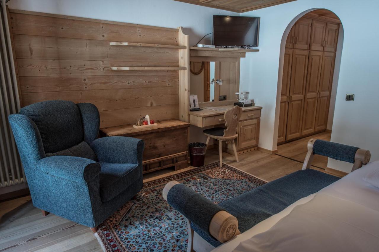 Hotel Ciasa Salares San Cassiano  Exteriér fotografie