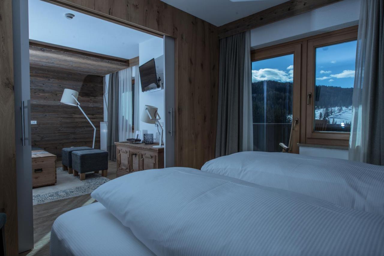 Hotel Ciasa Salares San Cassiano  Exteriér fotografie