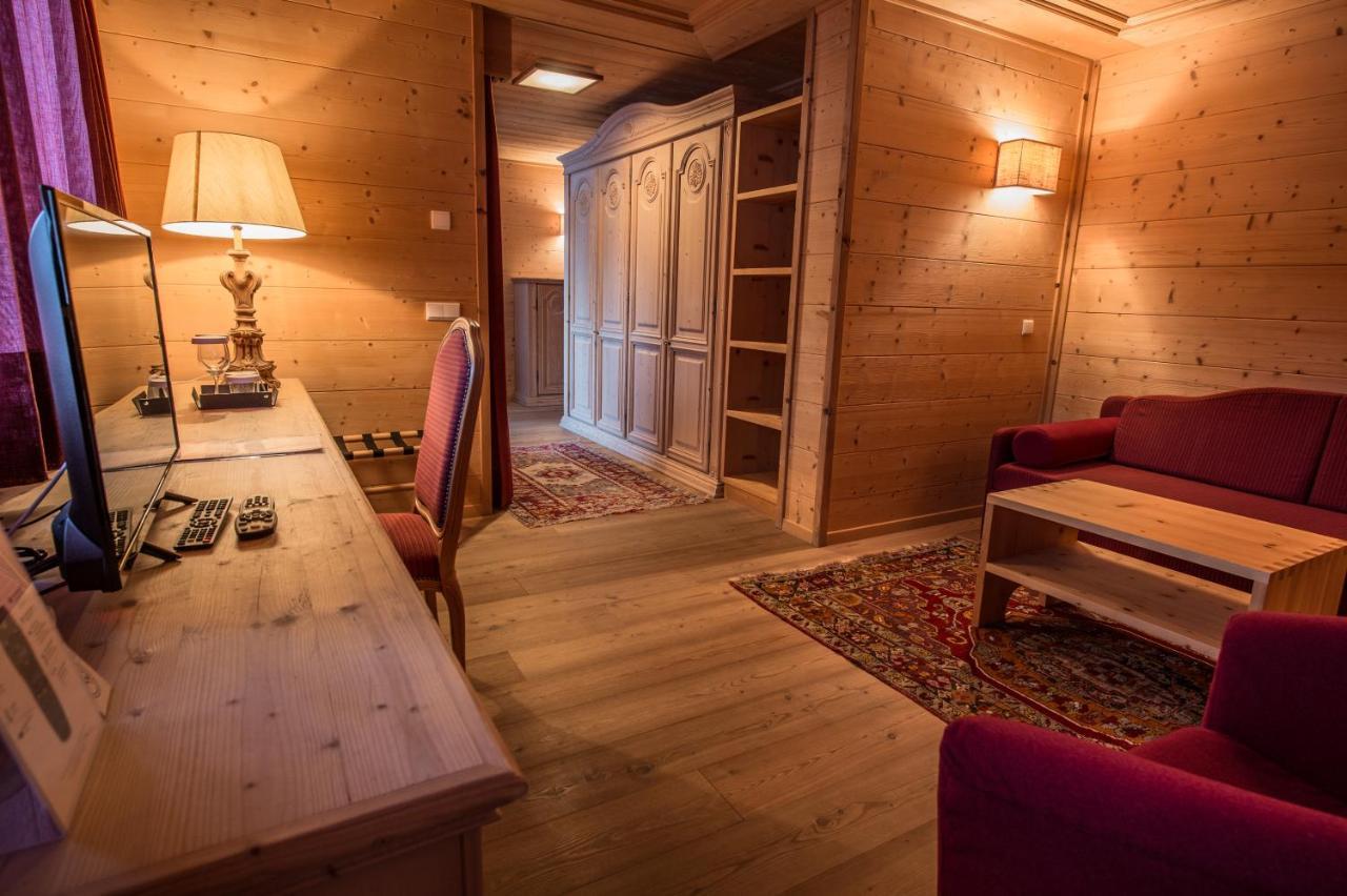 Hotel Ciasa Salares San Cassiano  Exteriér fotografie